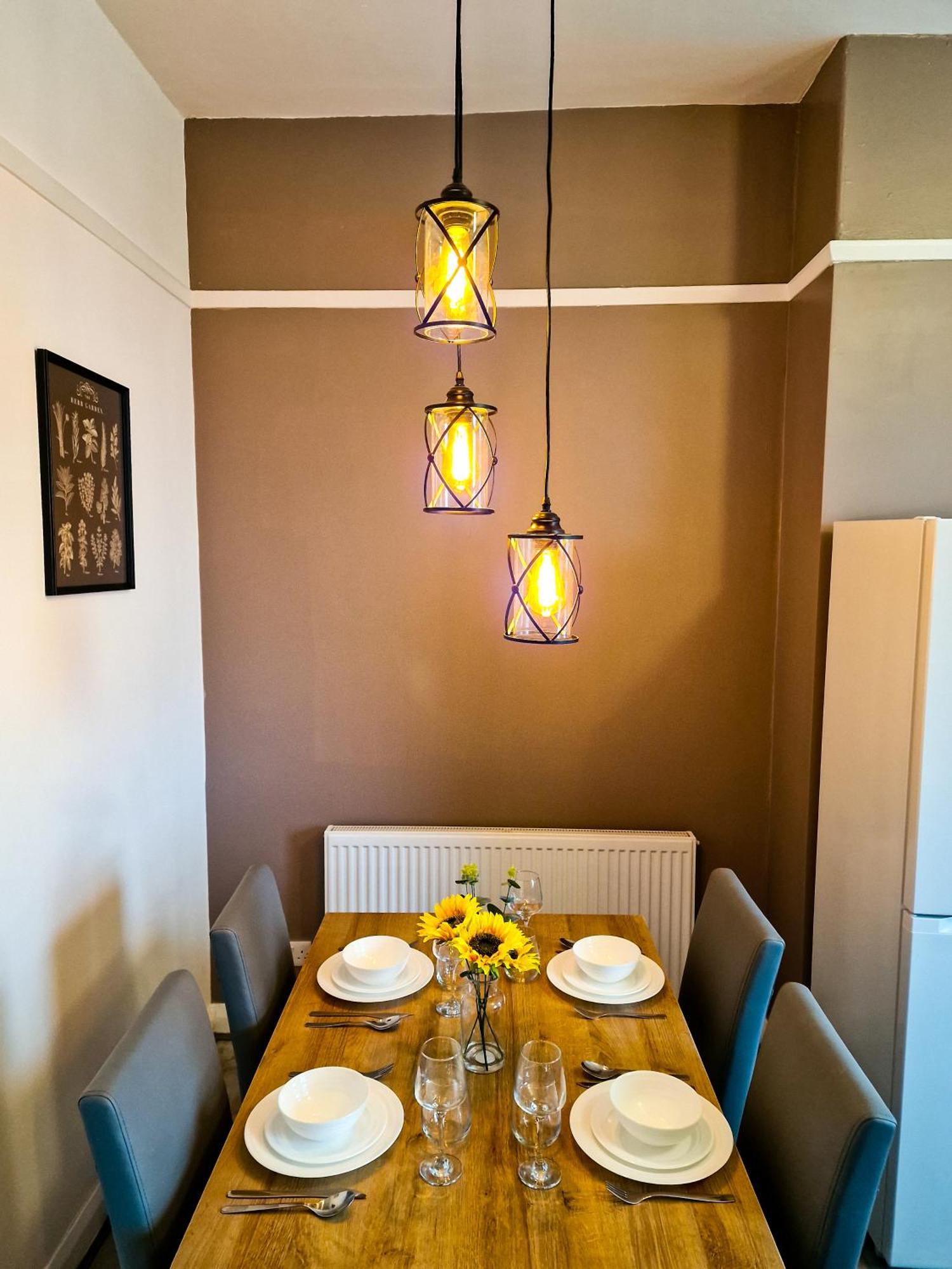 Апартаменты And Comfy 1 Bedroom Apartment!