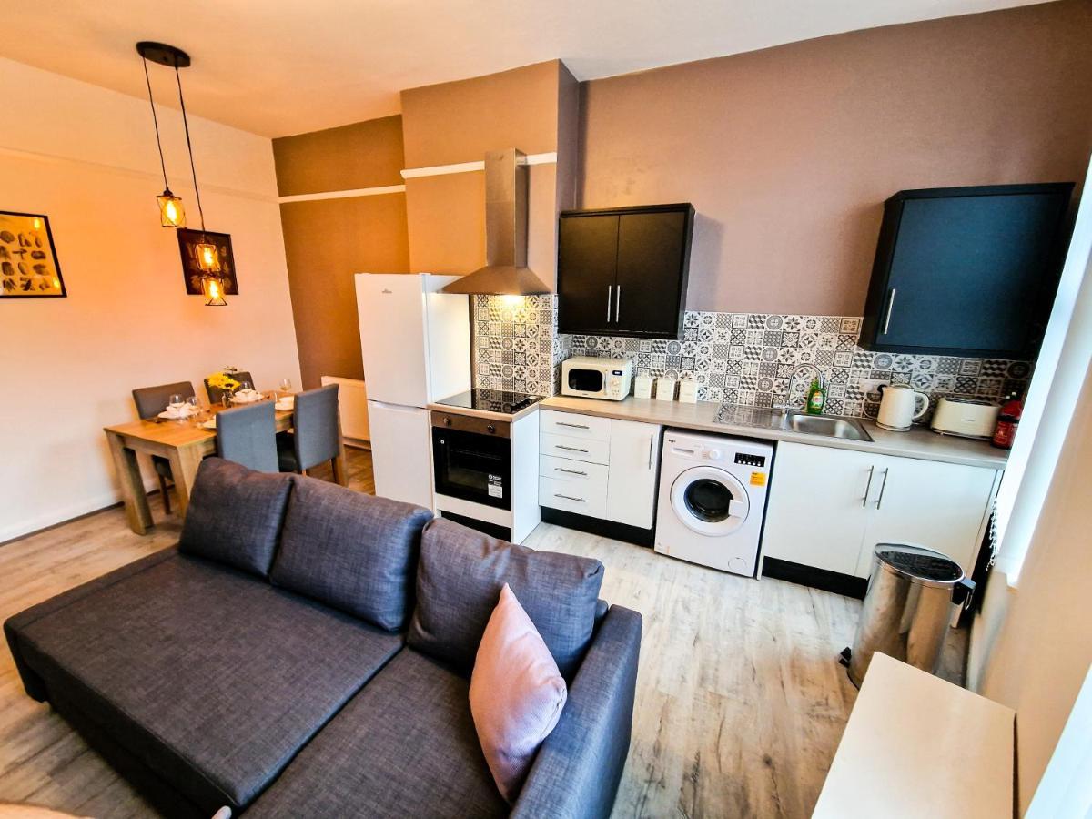 And Comfy 1 Bedroom Apartment! * Liverpool